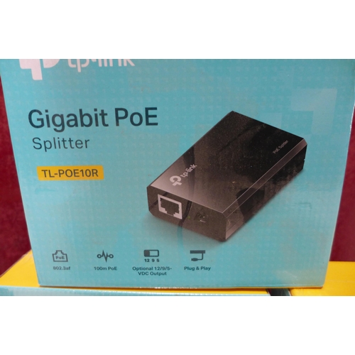 3081 - 4 TP-Link Gigabit PoE+ injectors (TL-POE160S) - boxed  * this lot is subject to VAT