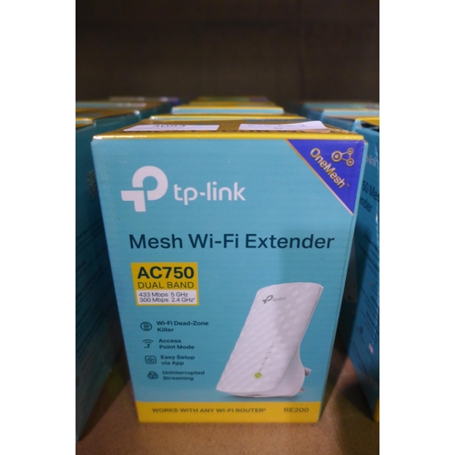 3083 - 5 TP-Link wi-fi range extenders (AC750 dual band) * this lot is subject to VAT