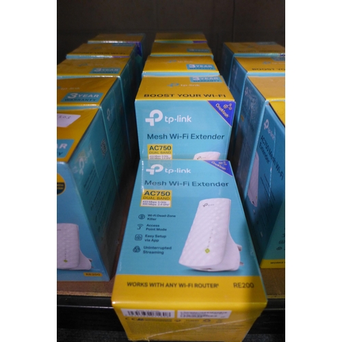 3083 - 5 TP-Link wi-fi range extenders (AC750 dual band) * this lot is subject to VAT