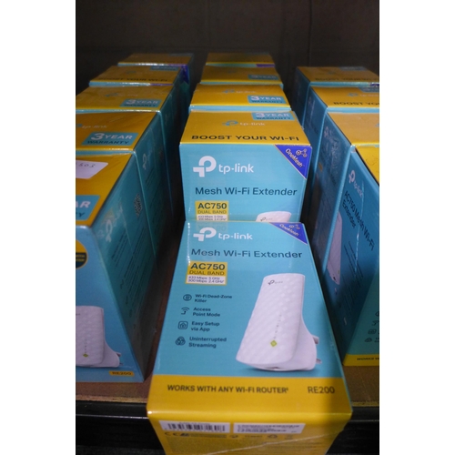 3084 - 5 TP-Link wi-fi range extenders (AC750 dual band) * this lot is subject to VAT