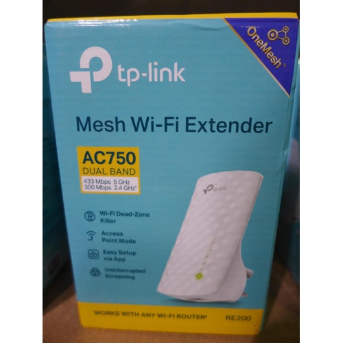 3085 - 4 TP-Link wi-fi range extenders (AC750 dual band) * this lot is subject to VAT