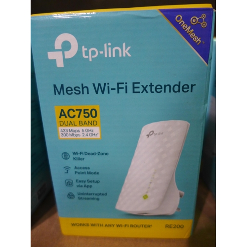 3086 - 4 TP-Link wi-fi range extenders (AC750 dual band) * this lot is subject to VAT