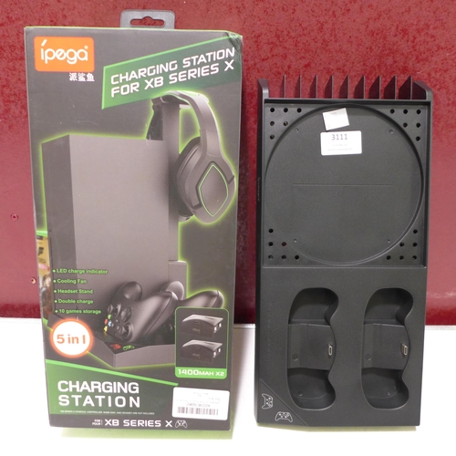 3111 - 5 in 1 charging station for XBox Series X