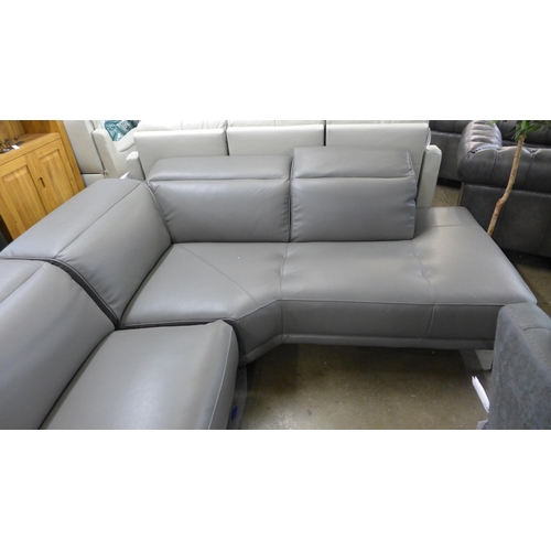 1451 - Kmc.772 2Pc Leather   W22Sectional - Winter Fy22, Original RRP £2083.33 + vat (4142-8) * This lot is... 