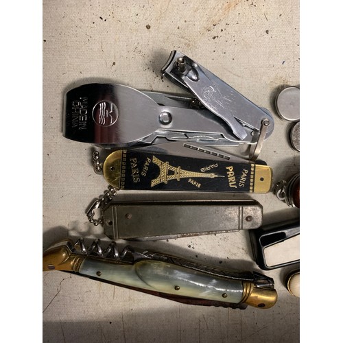 2239a - Collection of approx 30 penknives. We have withdrawn from sale any lock knives shown in this lot.