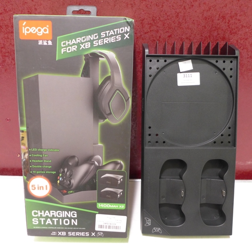 3085 - 5 in 1 charging station for XBox Series X