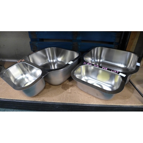 3096 - 2 Ecuador 1.5 Bowl Undermount Stainless Steel Sinks (357-149) * This lot is subject to VAT