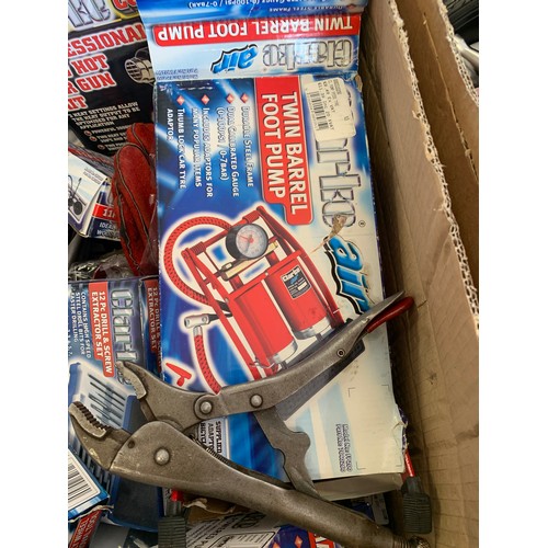 2007 - Box of approx. 50 assorted Clarke tools & returned items - MM4333 - sold as scrap * this lot is subj... 