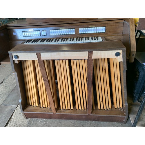 2134 - Viscount Jubileum 235 mid oak electronic full organ with 32 note concave pedal board. Powered on and... 