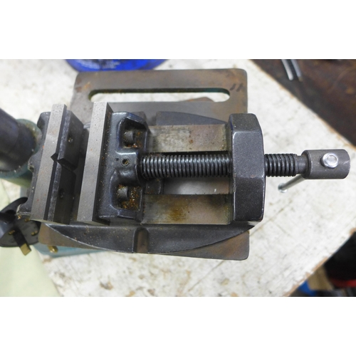 2088 - Clarke CDPSDC pillar drill with drill bits & machine vice