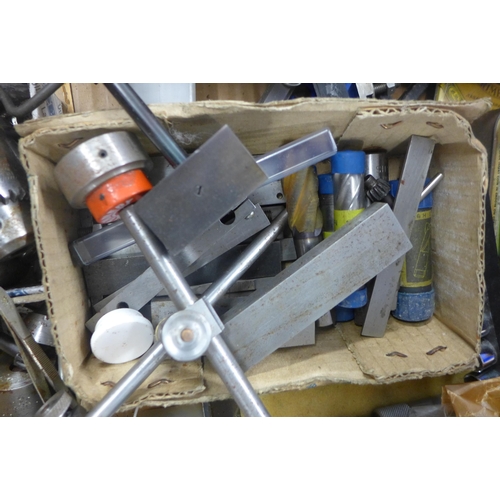 2094 - Approx. 100 lathing, metalworking & engineering tools