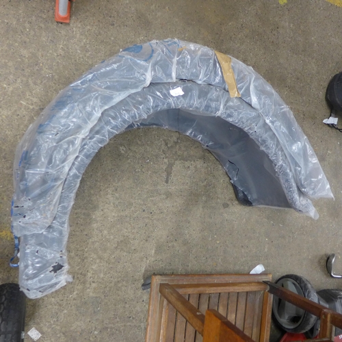 2112 - 2 wheel arches for Luton van