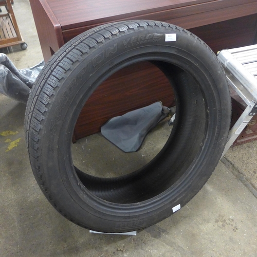2137 - Pirelli 275/45 R21 wide tread low profile tyre