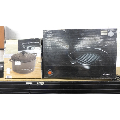 2156 - 2 Unused boxed Crofton and Linea brand cast iron skillet grill pan and 4 litre casserole dish