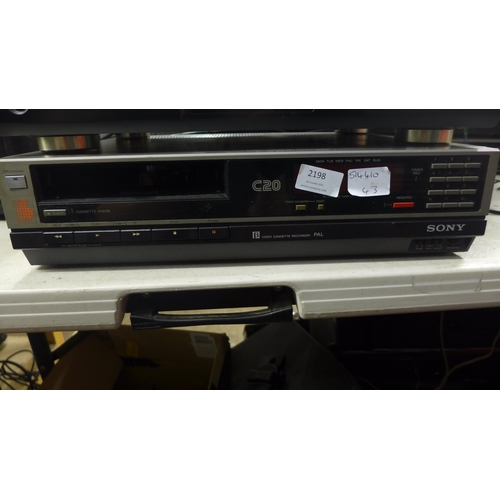 2198 - Sony C20 Betamax video cassette player