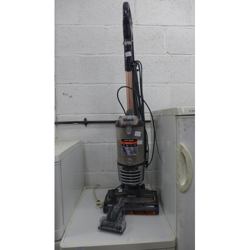 2227 - A Shark Lift Away Duo Clean upright vacuum cleaner