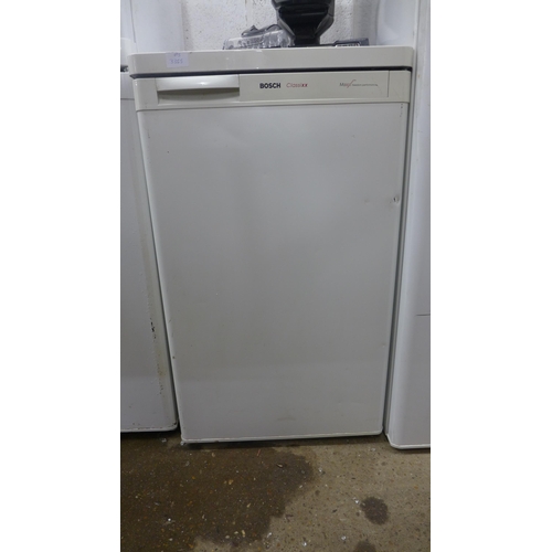 2228 - Bosch Classixx under counter freezer