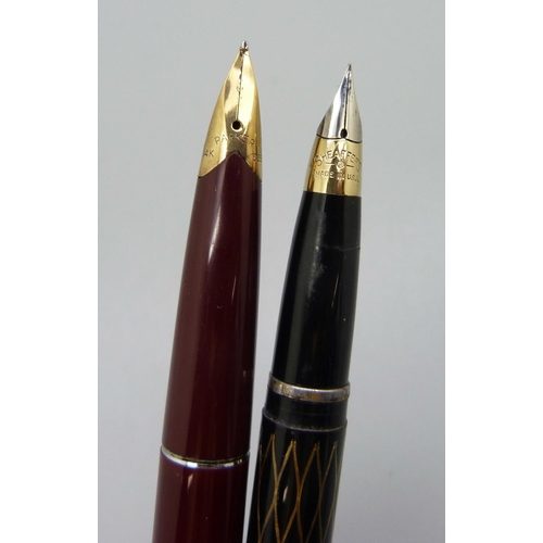 1011 - A Mont Blanc Meisterstuck fountain pen with 14k gold nib, CX1130965, a Sheaffer fountain pen and a P... 