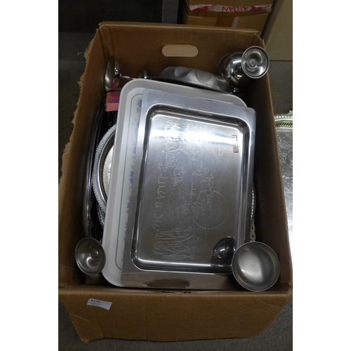 1135 - Plated trays, mixing bowls, glassware, plates, etc. **PLEASE NOTE THIS LOT IS NOT ELIGIBLE FOR POSTI... 