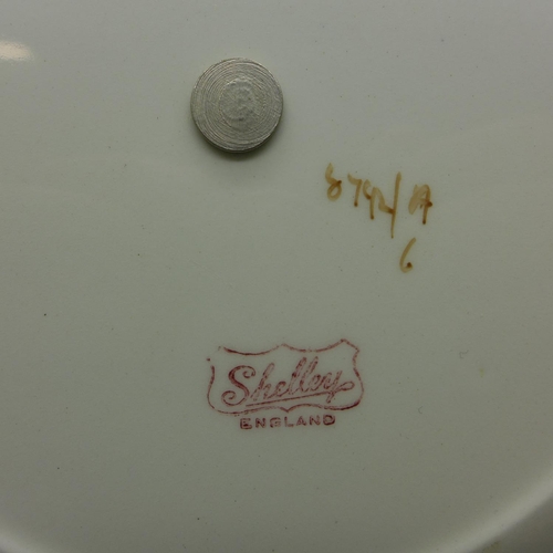 635 - A Shelley drip glaze cake plate