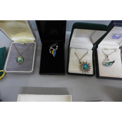 645 - Assorted Paula Shell jewellery