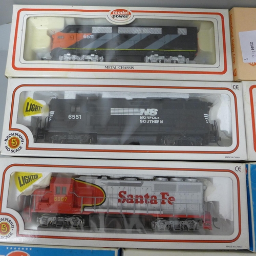 707 - Nine HO scale model locomotives, including Bachmann, boxed