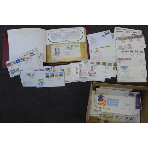 726 - A box of GB first day covers and an album of covers 'Kings and Queens of England'