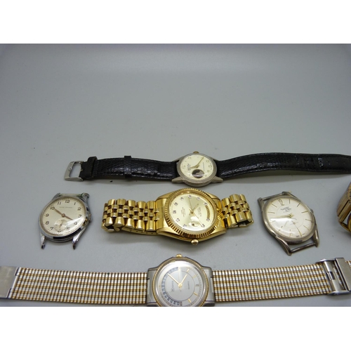 897 - A collection of wristwatches