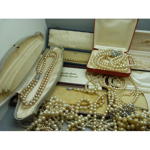 908 - Assorted pearls including silver mounted