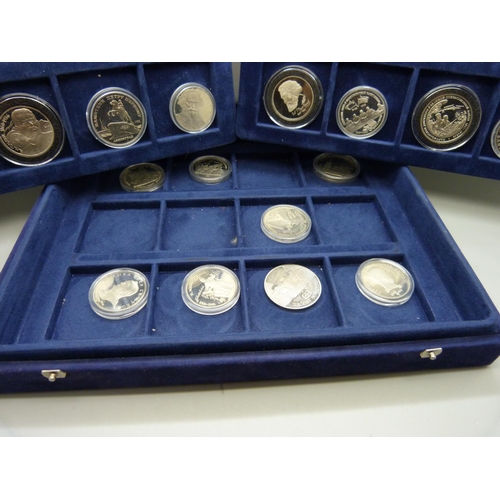 910 - A collection of 32 Russian proof coins with certificate of authenticity including 1 rouble, 3 rouble... 