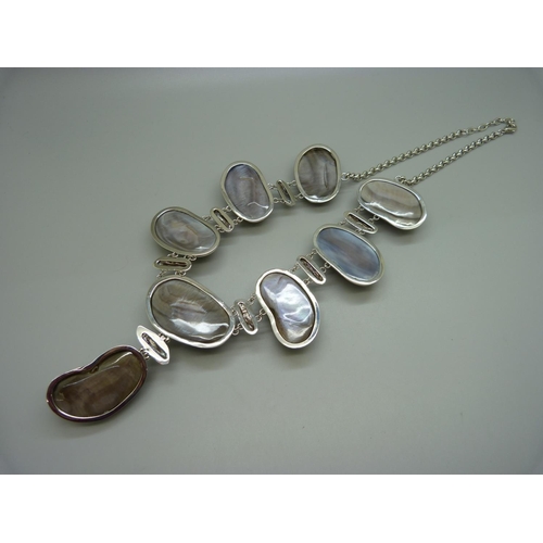 960 - A large costume necklace set with Keshi pearl and shell