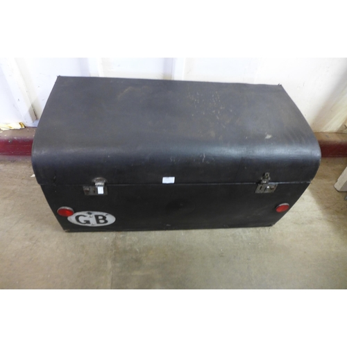 245 - A vintage car trunk