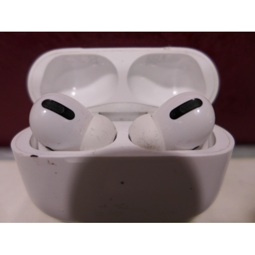 3077 - Apple Airpods Pro Magsafe, original RRP £164.99 + VAT (273-32) * This lot is subject to VAT