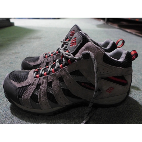 3256 - Pair of men's Columbia Redcrest waterproof walking boots, UK size 8 * this lot is subject to VAT