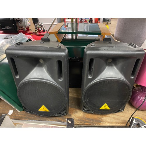 2061a - Pair of PA speakers