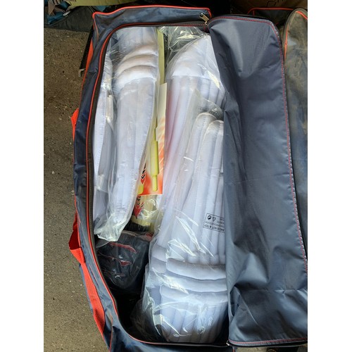 2065 - 6 Unused cricket sets in bags