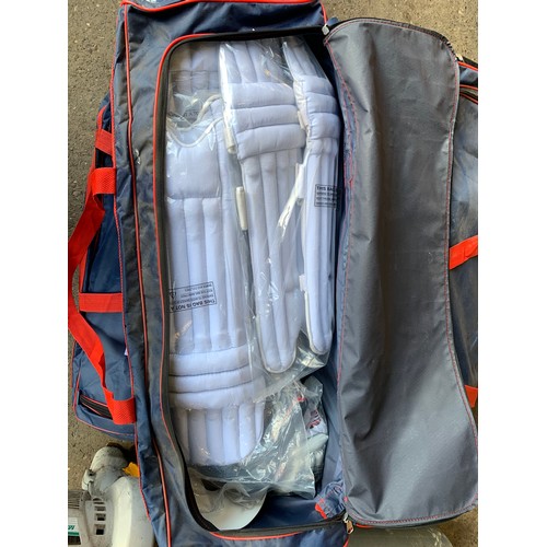 2065 - 6 Unused cricket sets in bags