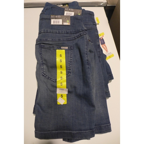 3129 - Women's S.C. & Co. small denim skirts * this lot is subject to VAT