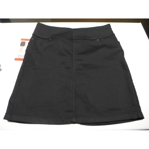 3130 - Women's S.C. & Co. medium black denim skirts * this lot is subject to VAT