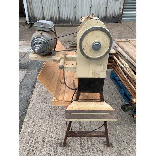 2111 - Pritchard Engineering Pren Colt 240v electric wood lathe, 120cm work bed and tub of tools and attach... 