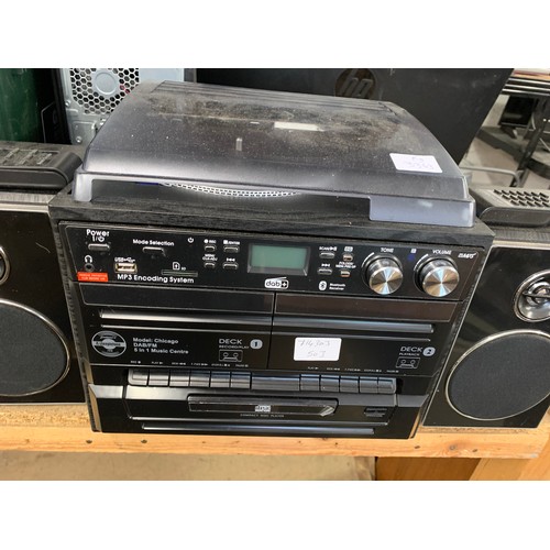 2243 - Chicago hi-fi stereo: turntable, tape and CD player with speakers