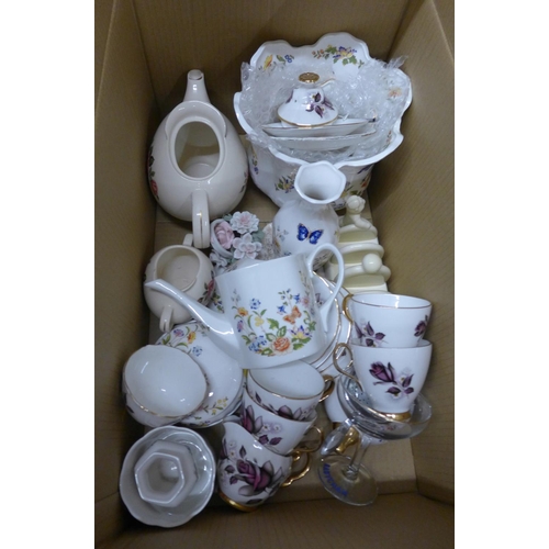 1060 - A collection of china including Aynsley, (tea pot lacking lid) **PLEASE NOTE THIS LOT IS NOT ELIGIBL... 