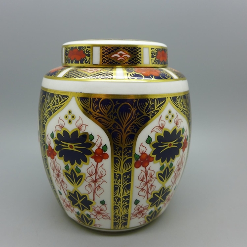 633 - A Royal Crown Derby 1128 Imari pattern ginger jar, 11.5cm