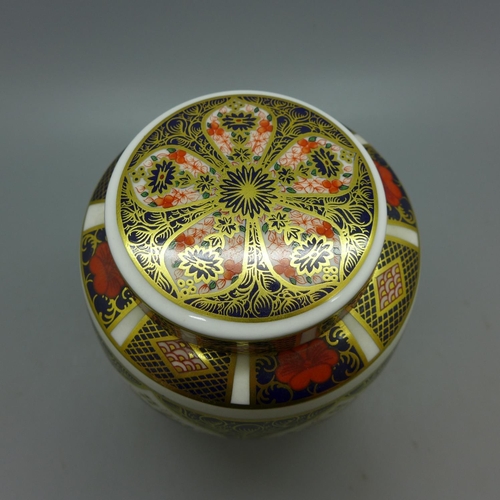 633 - A Royal Crown Derby 1128 Imari pattern ginger jar, 11.5cm