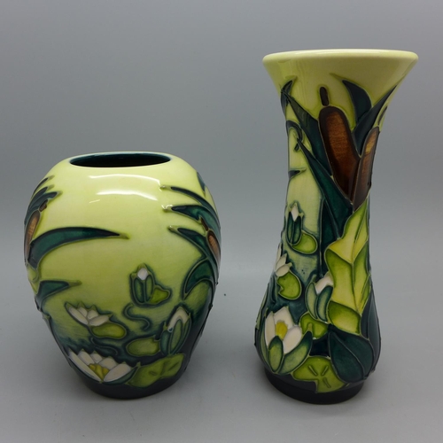 640 - Two Moorcroft vases, 9.5cm and 13cm