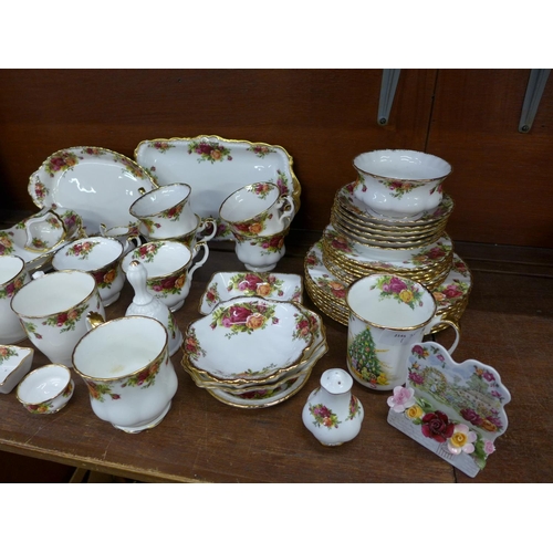 681 - Royal Albert Old Country Roses teawares, six setting, plus additional mugs, dishes, trinket dishes, ... 