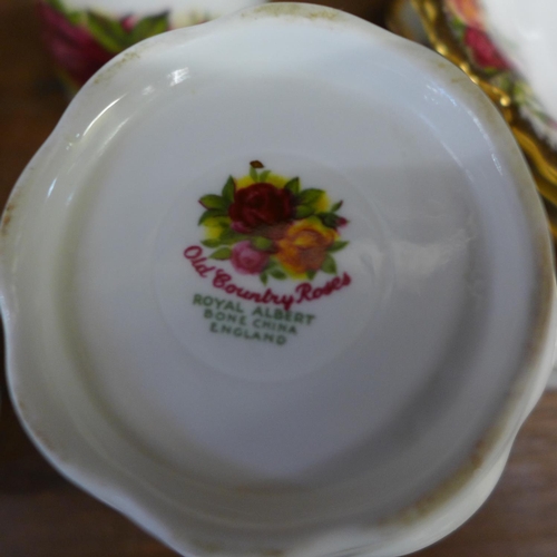 681 - Royal Albert Old Country Roses teawares, six setting, plus additional mugs, dishes, trinket dishes, ... 