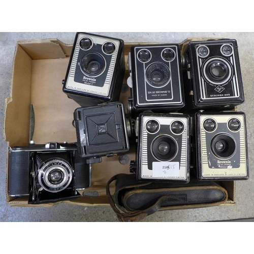 718 - Four Kodak Brownies, Agfa and Voigtlander cameras and two folding cameras