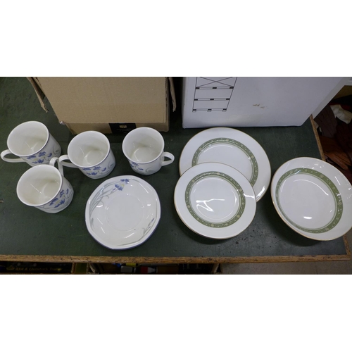 761 - Royal Doulton Minerva tea wares and Royal Doulton Rondelay plates and bowls **PLEASE NOTE THIS LOT I... 