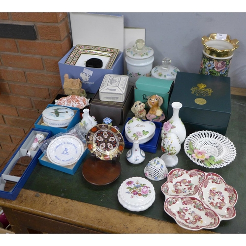 769 - Assorted china including Royal Crown Derby, Abbeydale, Pendelfin, Mason's, Coalport, Royal Worcester... 